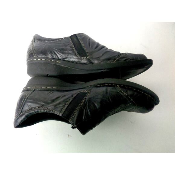 CLARKS Bendables US 7M Crinkle Black Leather Slip On Zip Up Casual Shoes - Picture 5 of 8